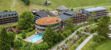 BR_ChrisBorg_Juli23_Hotelanlage_25_cf_1400x650px