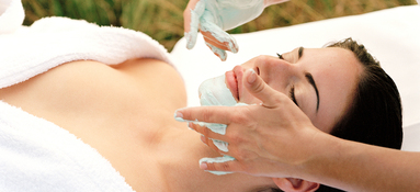 Gesundhotel Bad Reuthe - Gesichtsmaske Gesundhotel Bad Reuthe - Gesichtsmaske