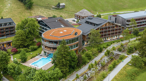BR_ChrisBorg_Juli23_Hotelanlage_25_cf_1400x650px