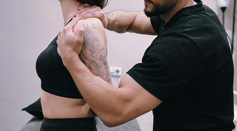 BR_Jobs_Physiotherapie_Behandlung_Schultern_1400x650px