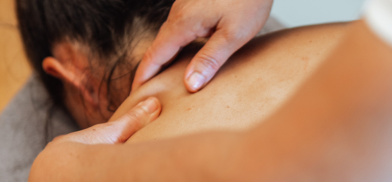 BR_ChrisBorg_Juli23_Gesundabteilung_Massage_209_cf_1400x650